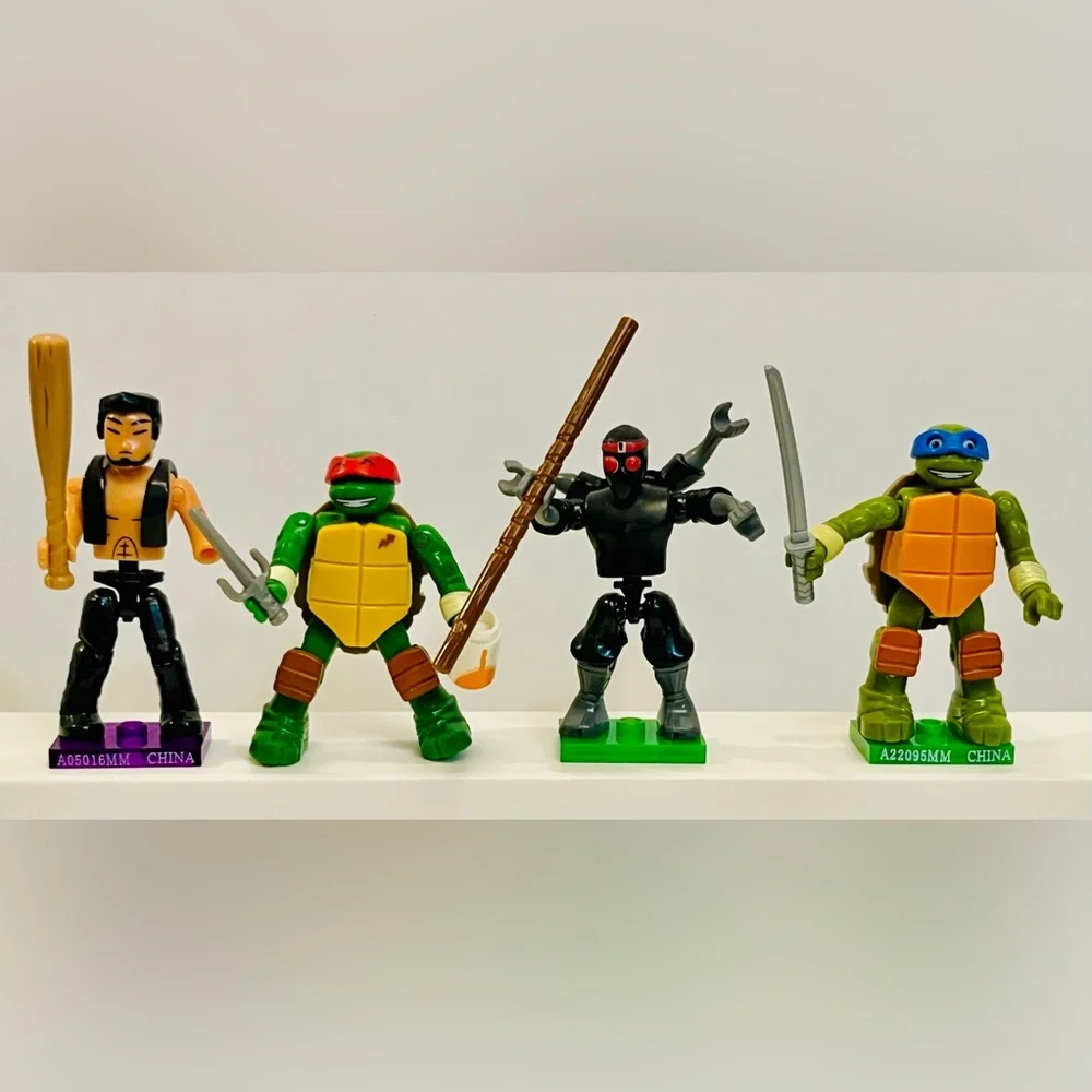 RARE TMNT Mega Bloks Minifigures & Battle Arena